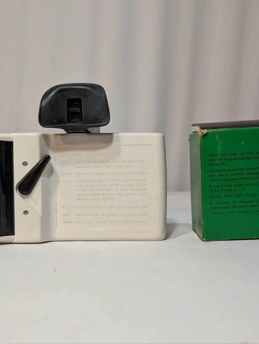 Vintage Polaroid Swinger Model 20 Instant Film Land Camera W Film & Leather Case